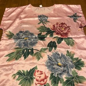 Chinese Style Silky Kimono. OS.